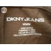 เสื้อยืด DKNY สกรีนลาย งานแฟชั่น ลำลอง gimmick เยอะ สภาพ สวยสะอาด size M